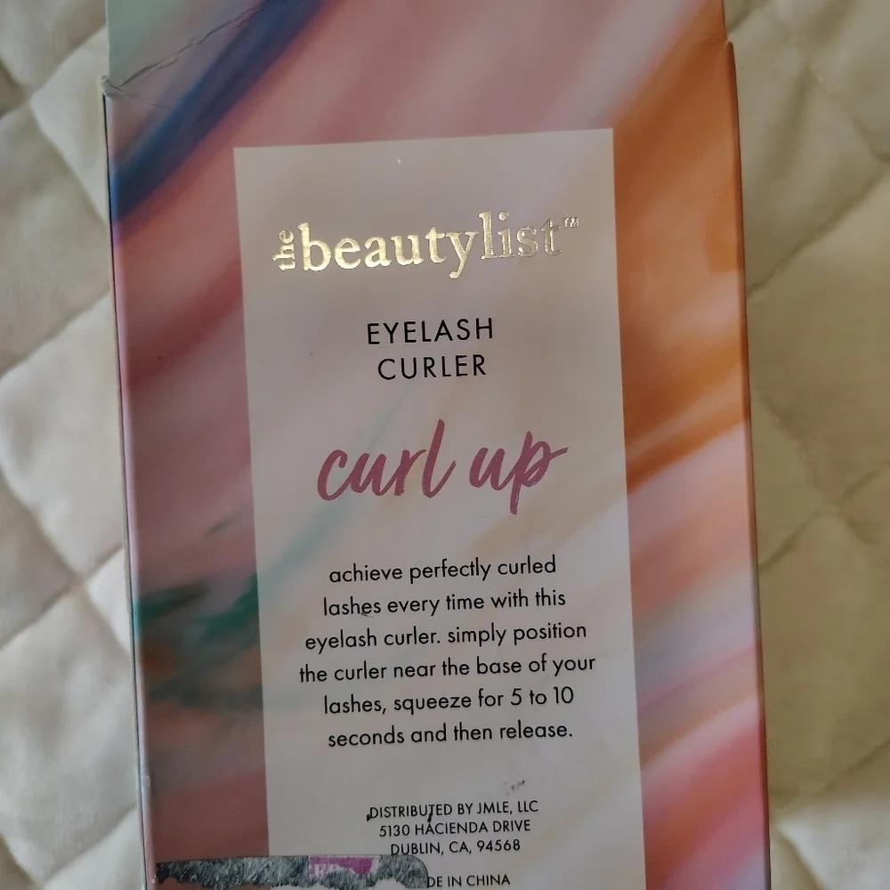 Beautylish Eyelash Curler with Pink Handles
